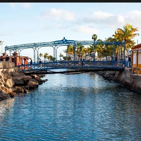 Hola La Fuente